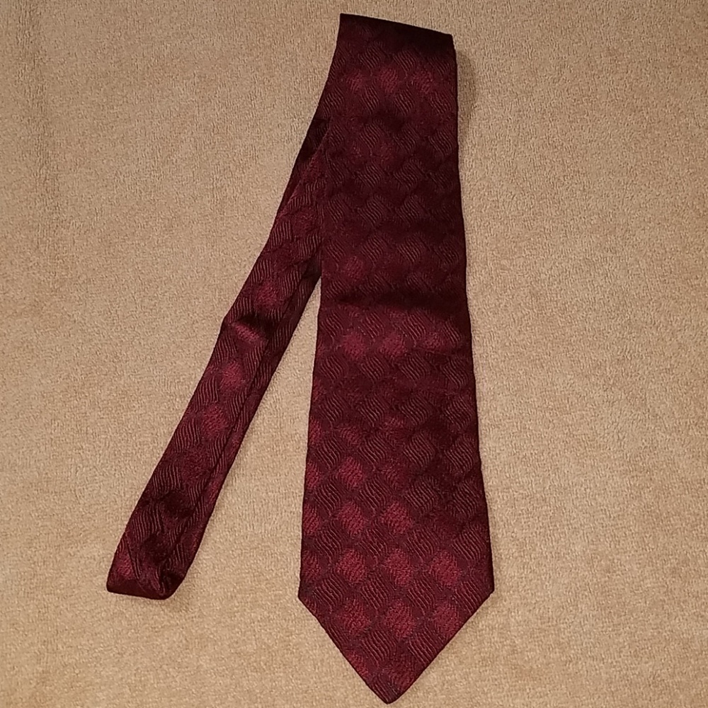 Valentino tie